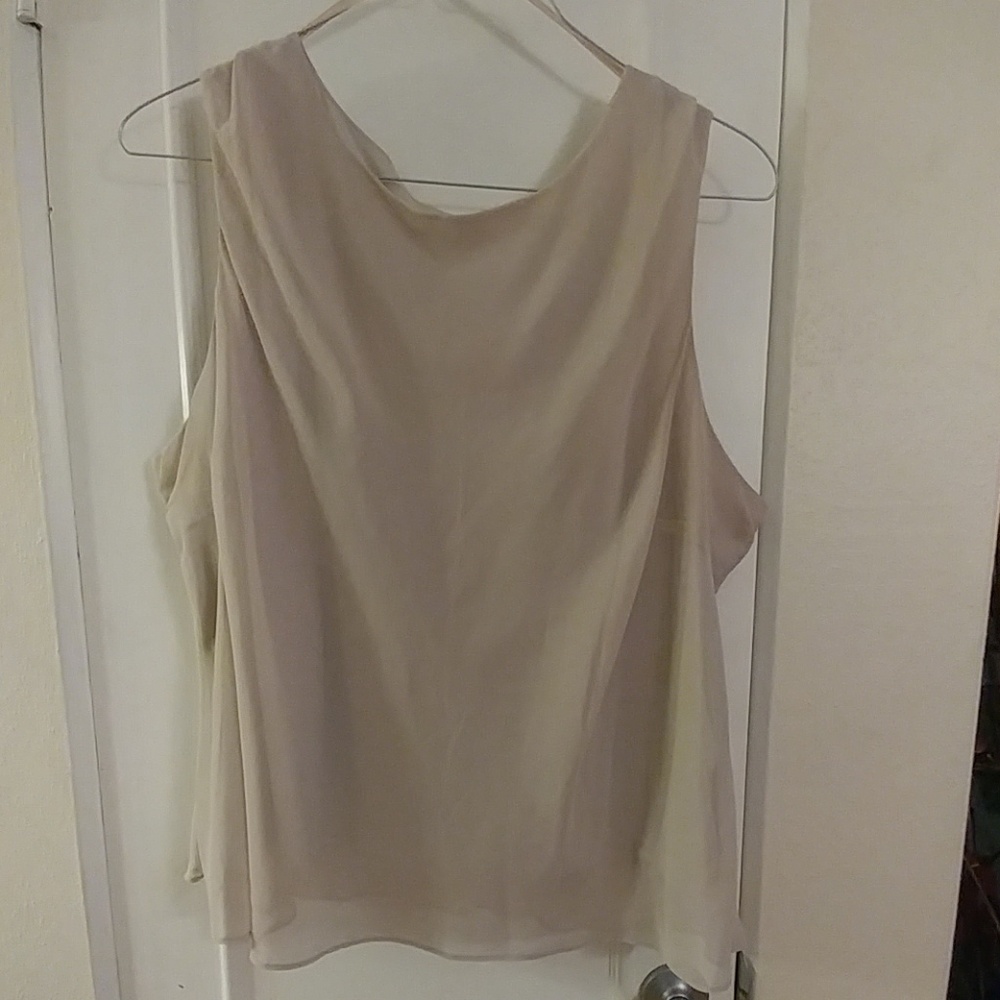 Sleeveless blouse